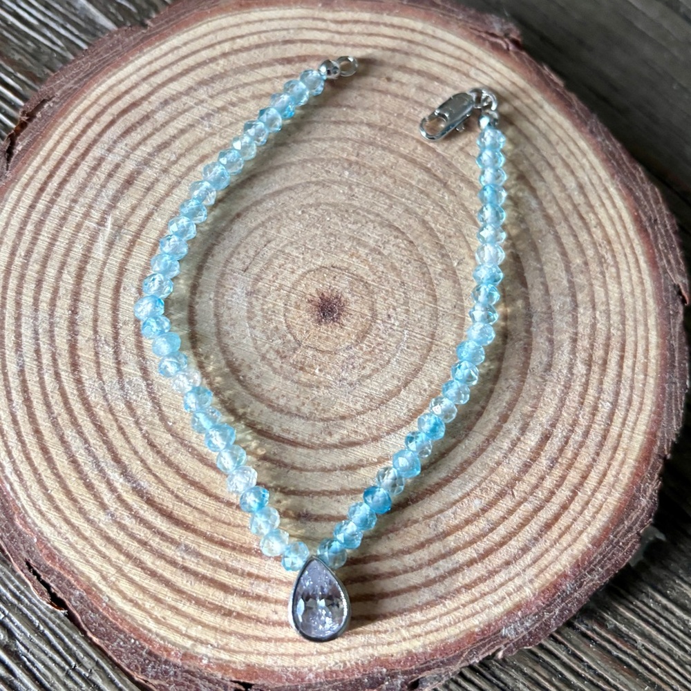 blue Topaz beads bracelet - handmade